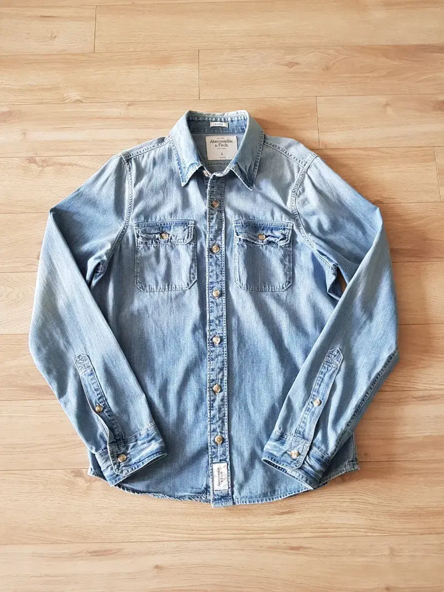 Abercrombie Light blue denim shirt size L 100