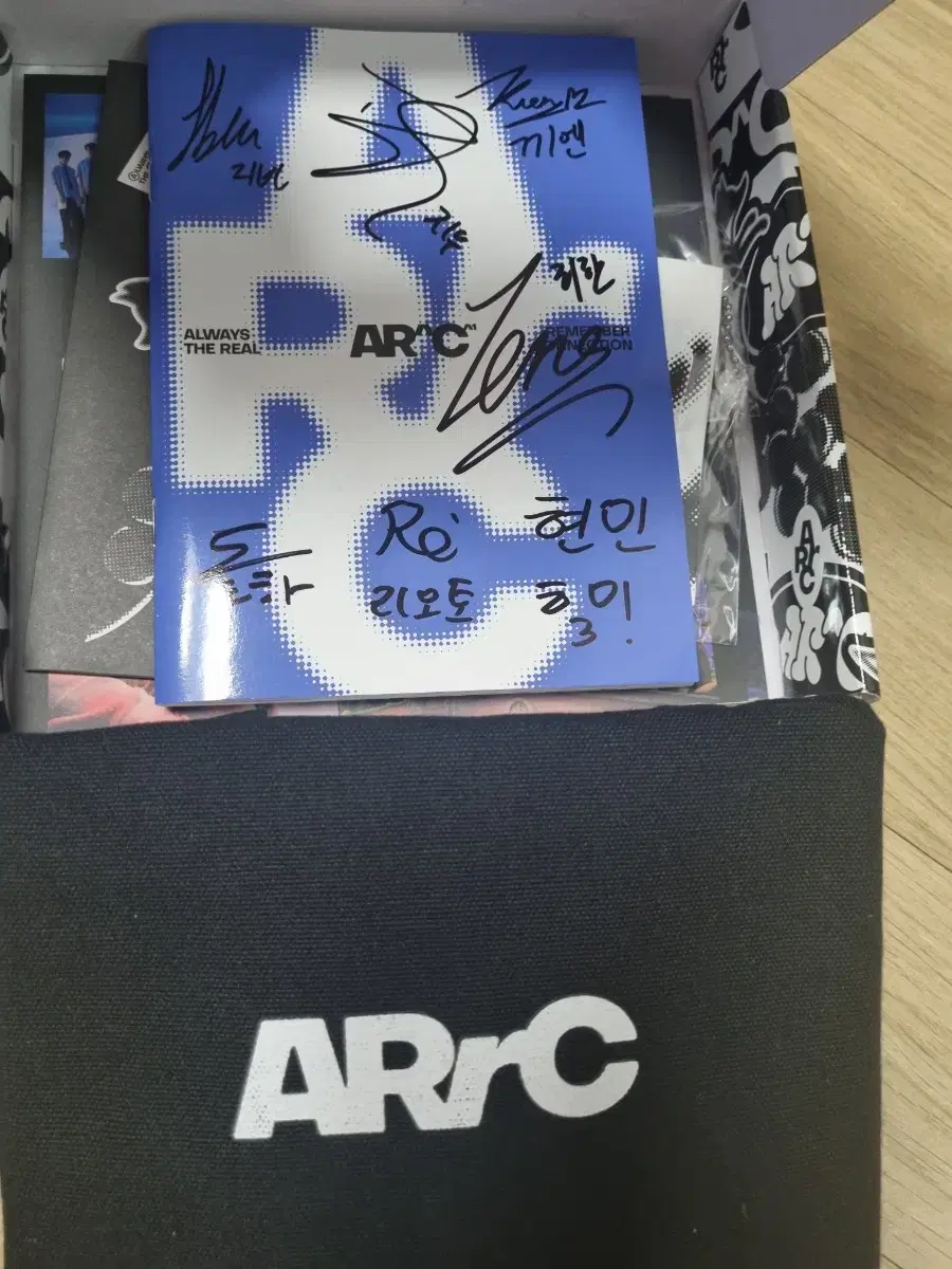 Arc ARrC Autograph signature sign Unavailable album kpop boy group photocard CD