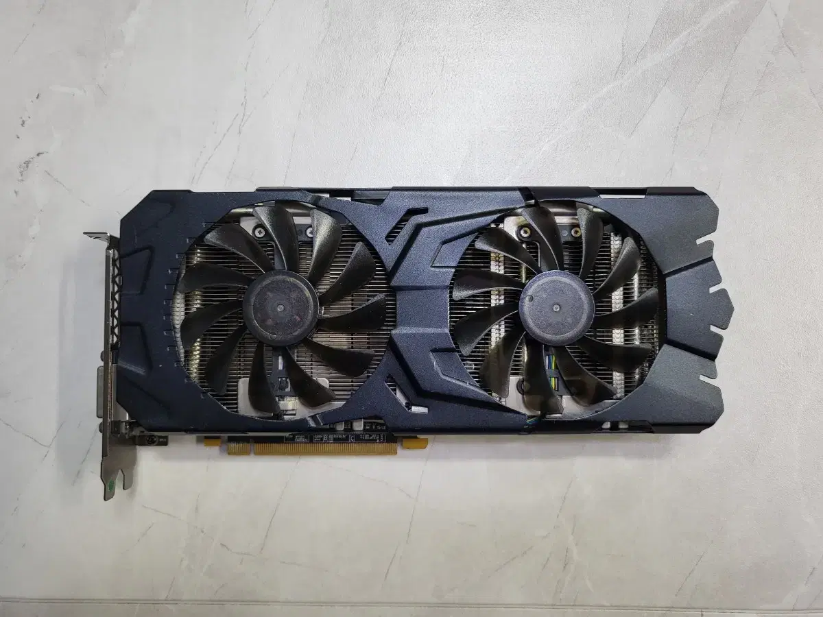 갤럭시 GALAX 지포스 GTX1070 Ti EX D5 8GB