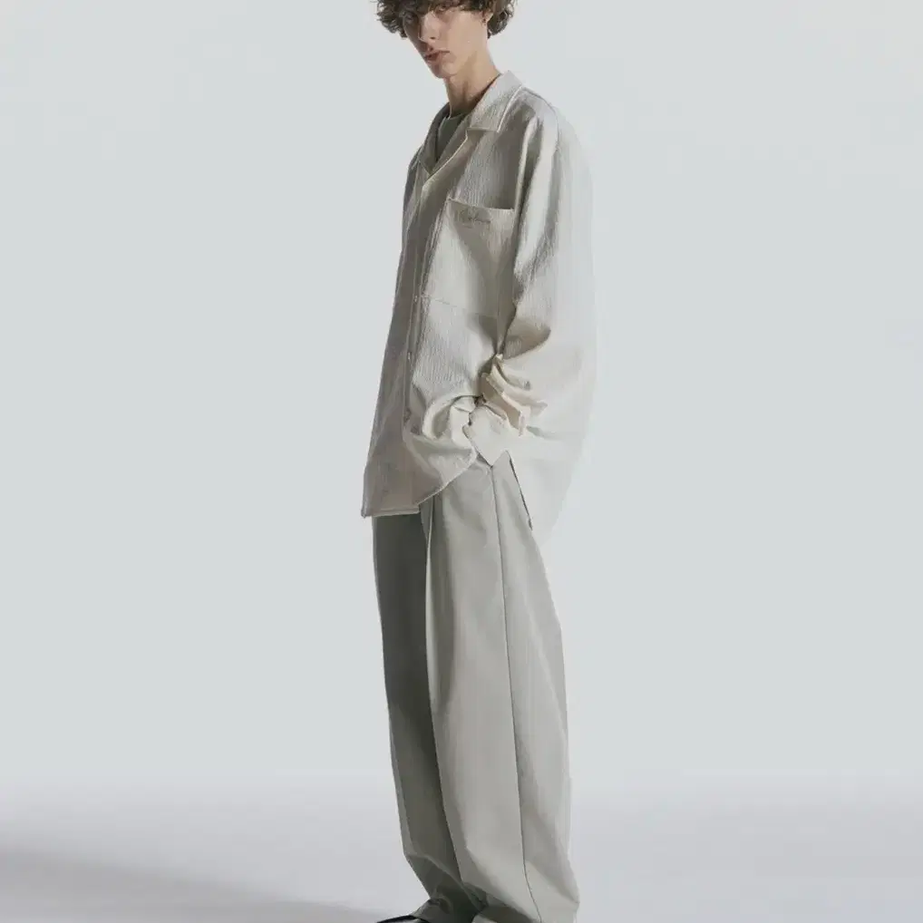 인사일런스 23SS 와이드 치노 팬츠 GREY BEIGE