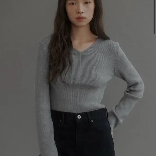 러브어스유 브이넥 니트(Ribbed Wool V-Neck Knit)