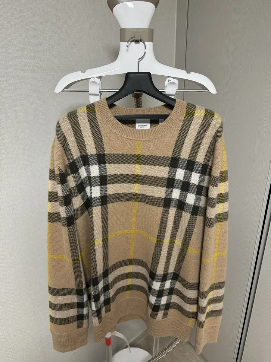 Burberry Genuine Cashmere Knit XL