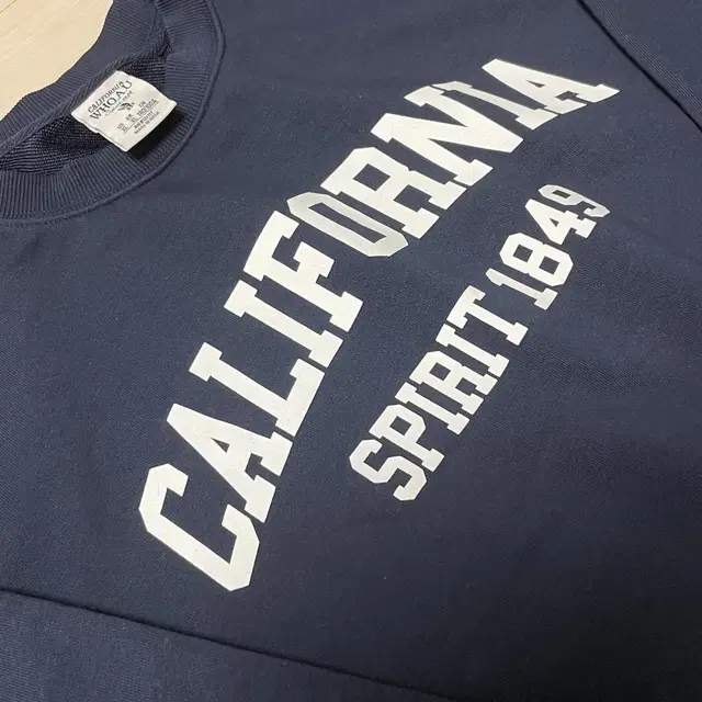 후아유 맨투맨 네이비(california logo sweatshirt)