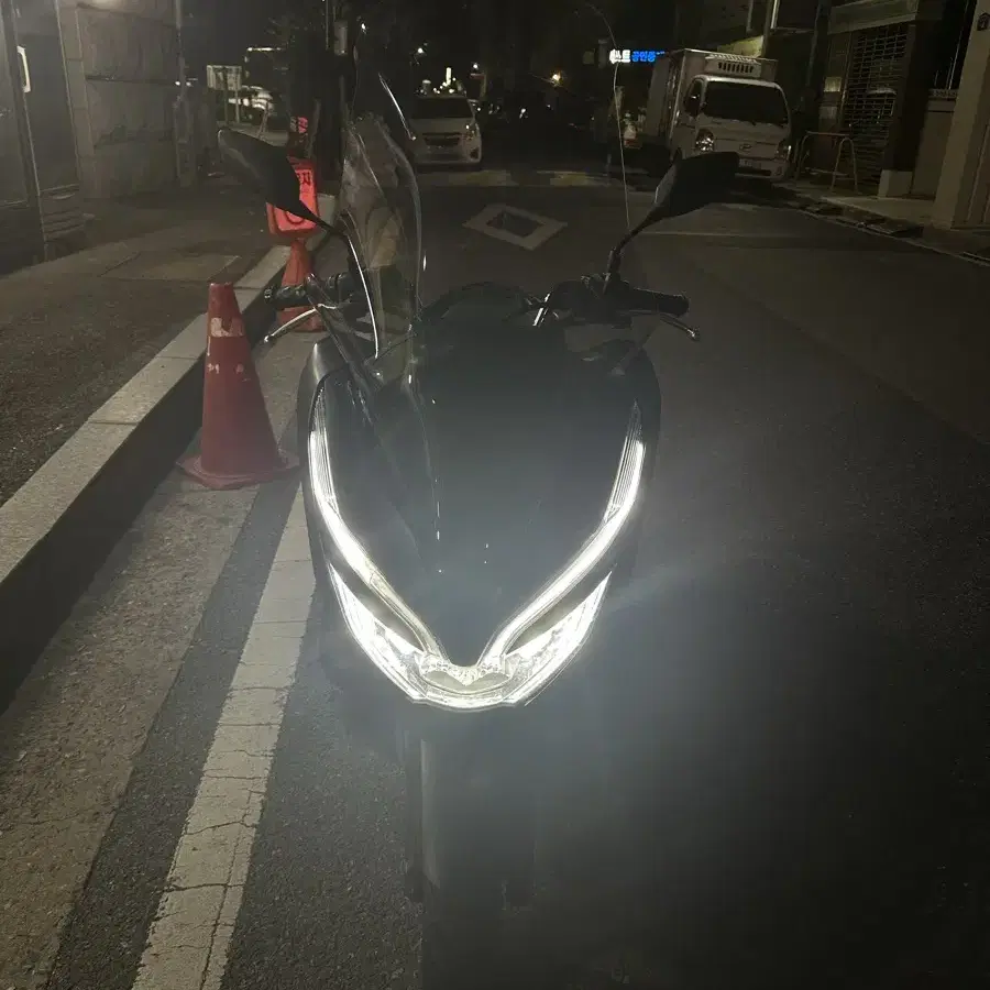 혼다 Pcx 125cc 19년식 저렴하게 판매합니다