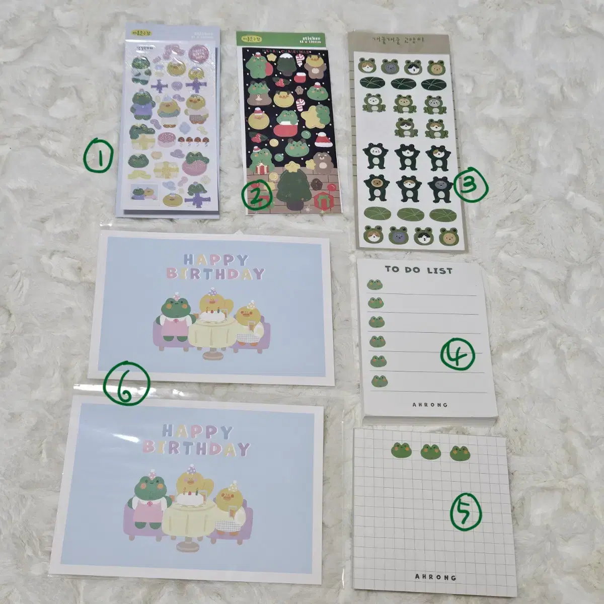 Frog Character Merchandise Classic Strap Wallet Block Stickers