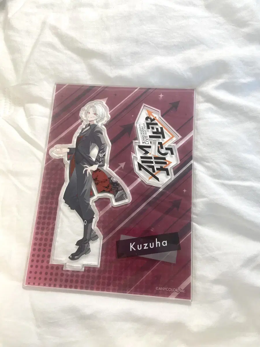 Source NIJISANJI kuzuha eimhair acrylic stand