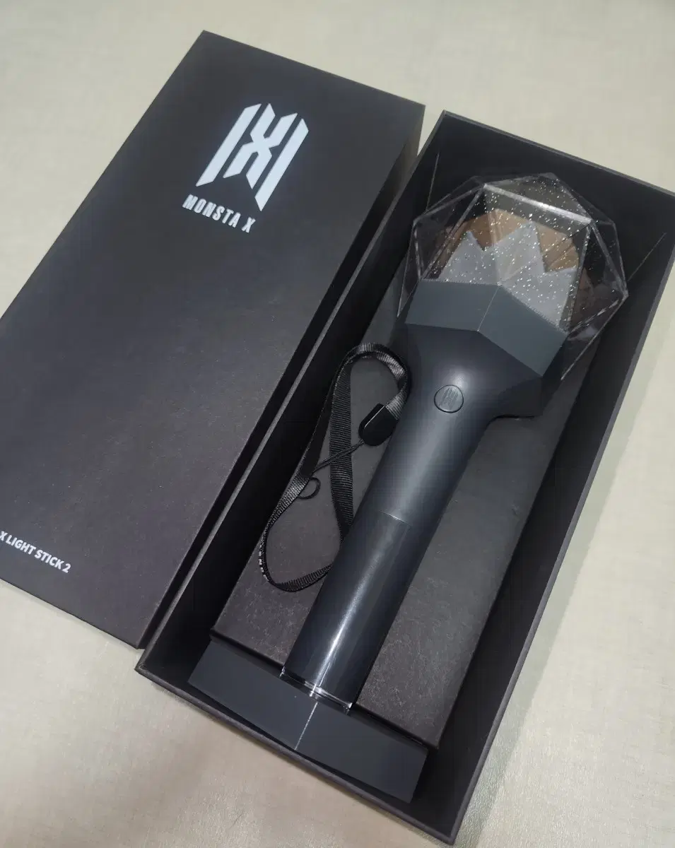 Price drop, urgent) 몬둥2 wts does monsta x lightstick