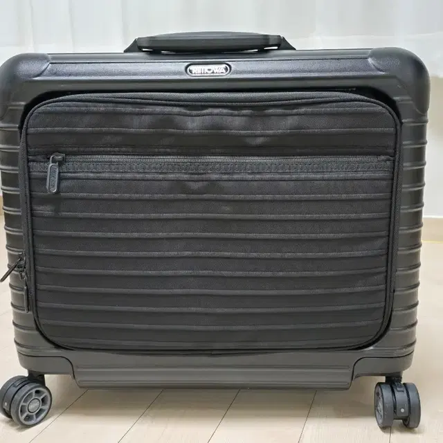 RIMOWA 리모와 기내용 캐리어 볼레로 비지니스 865.50 매트블랙