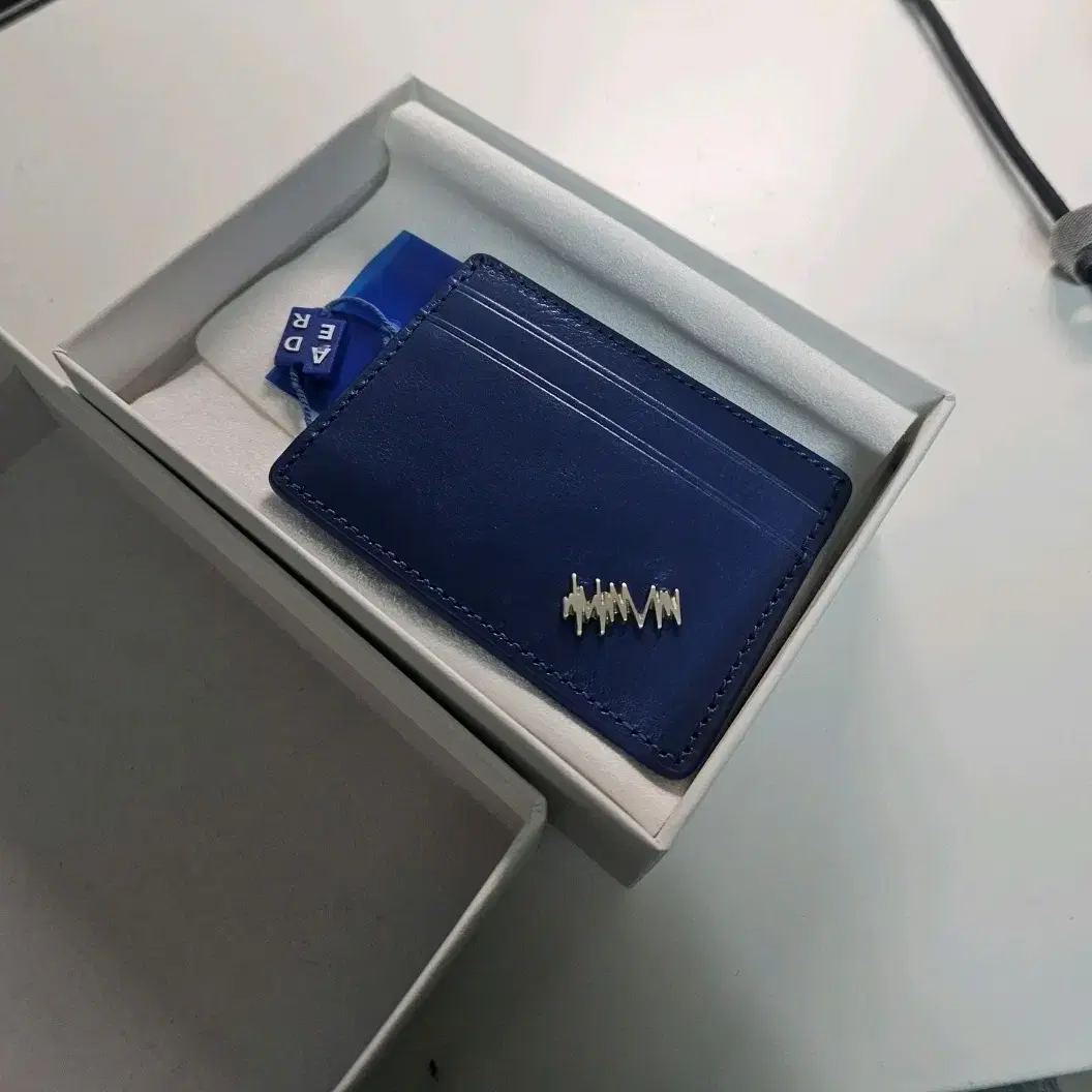 아더에러 카드지갑 Kadia card holder