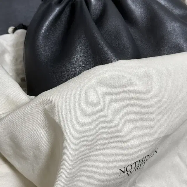 낫띵리튼 Nella strap large bag (Black)