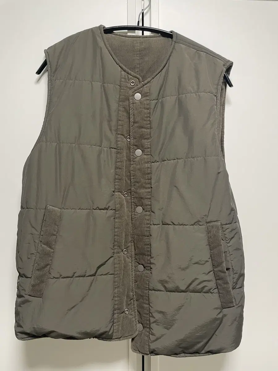 Mindbridge Lightweight Padded Vest