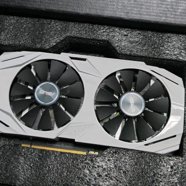 아수스 GTX 1060 6GB