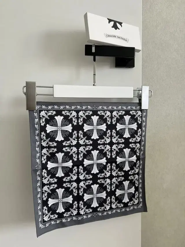 Chrome hearts CEILING SCARF