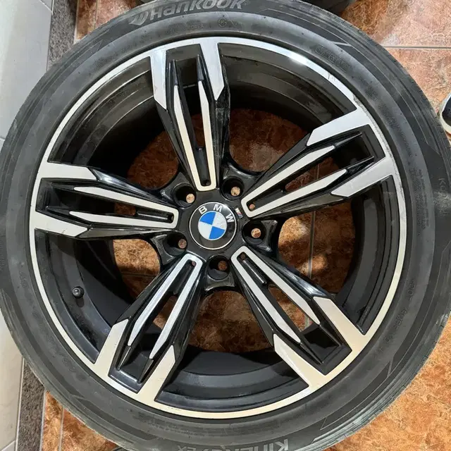 BMW 중고 18인치 휠타이어