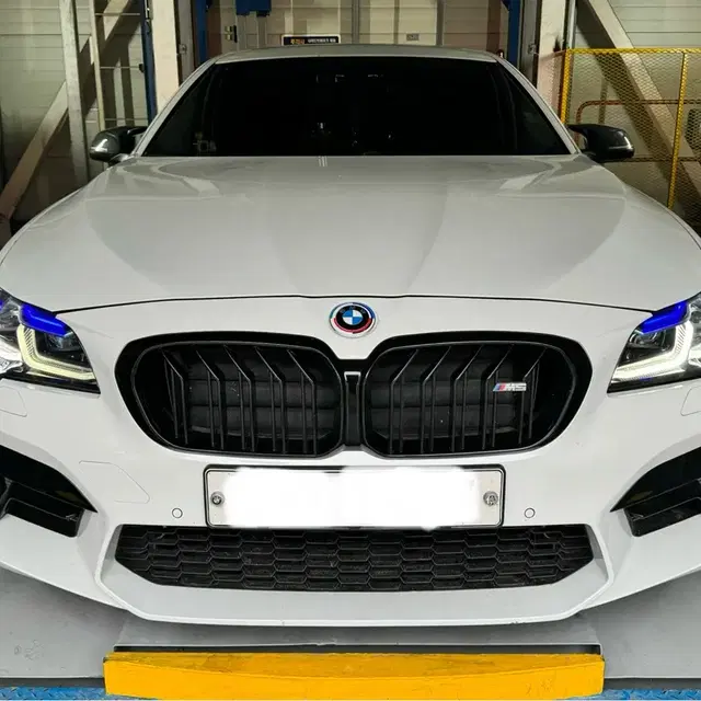 BMW f10 5시리즈 바디킷 M범퍼