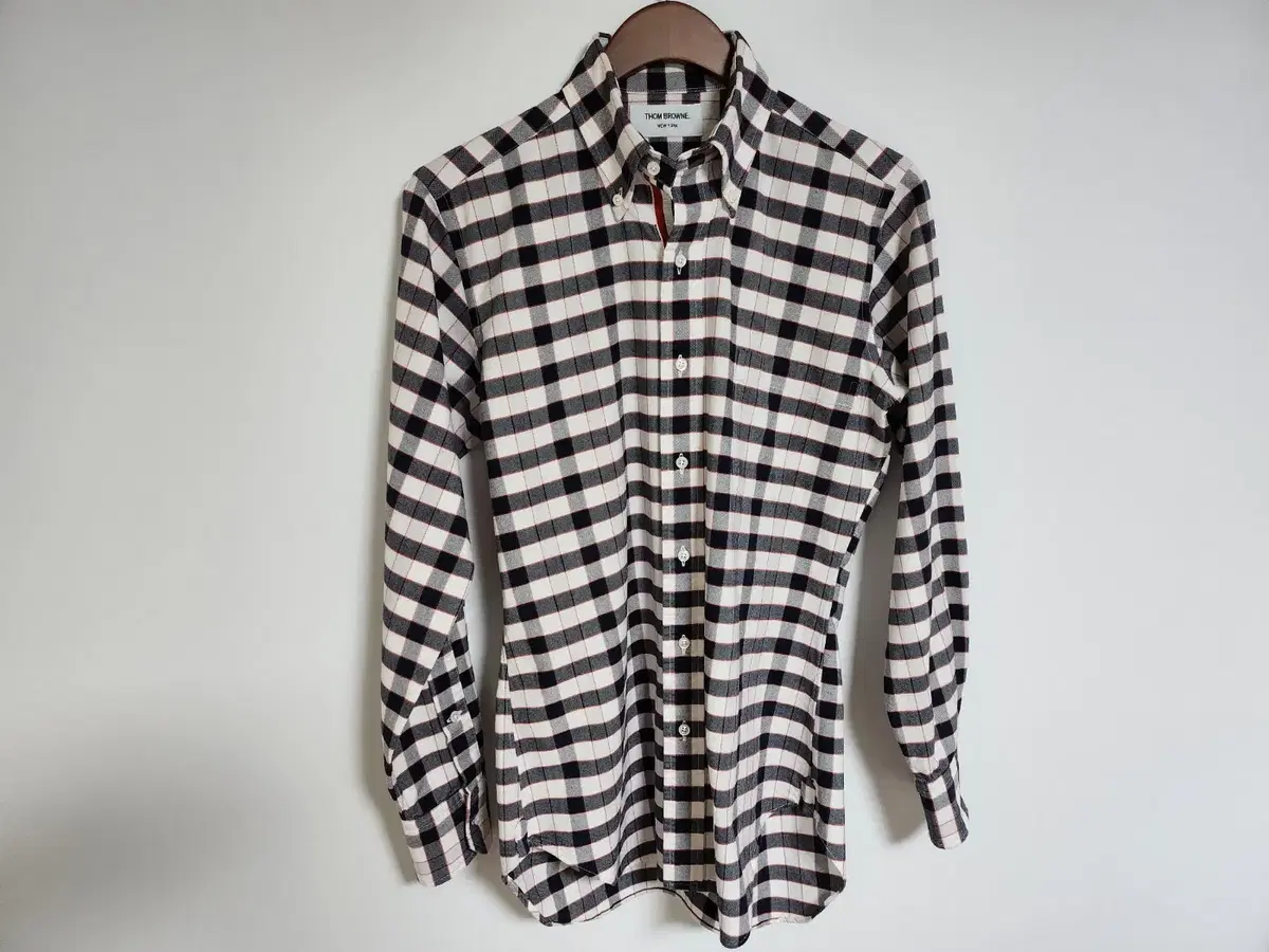 1 Thom Browne Three Stripe Hidden Check Shirt MWL010 0437