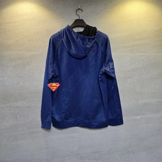 SUPERMAN 정품 굿즈. 후드티셔츠!