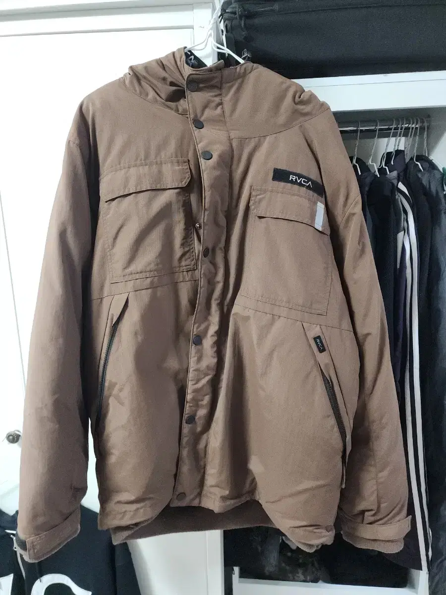 rvca 패딩 브라운 L 105