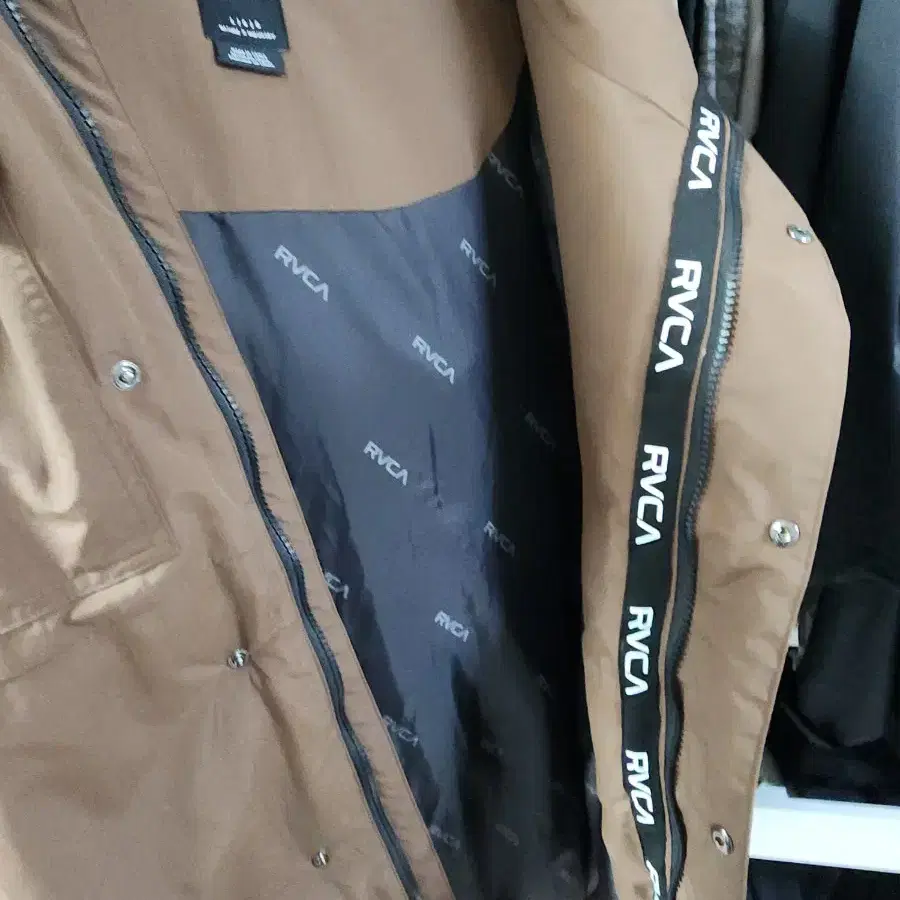 rvca 패딩 브라운 L 105