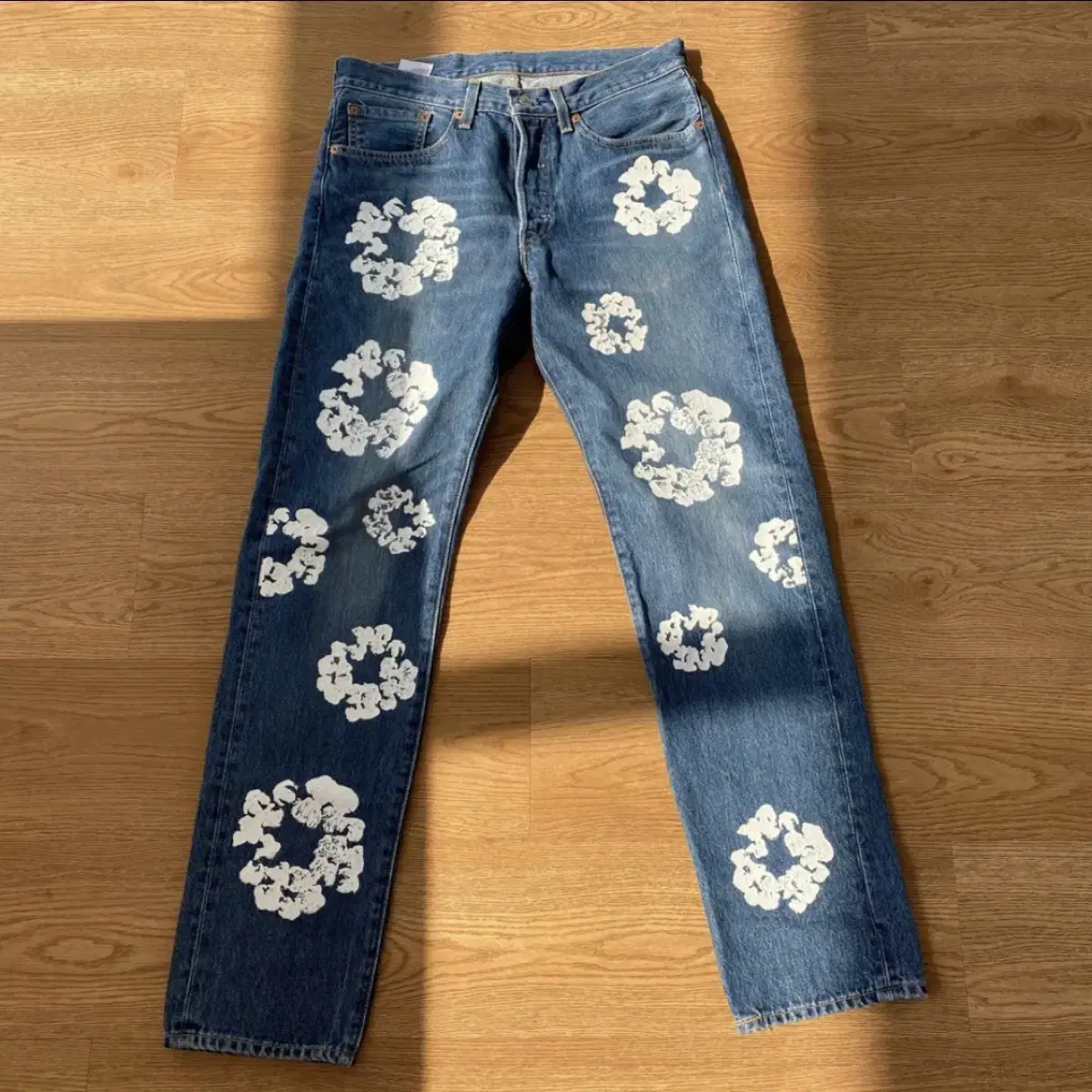 [31]DenimTears x Levi's 501 Wreath Patched Denim Pants