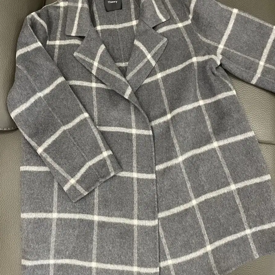 Theory 반코트 Clairene Check Coat