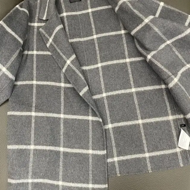 Theory 반코트 Clairene Check Coat