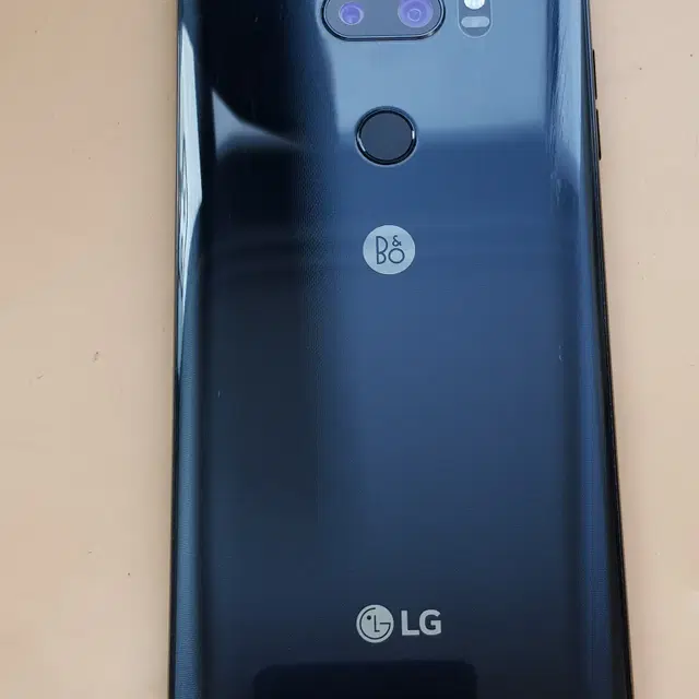 LG V30 64G 블랙(V300) 깨끗한 무잔상 판매합니다