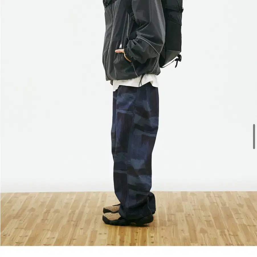 브라운브레스 L TAG BRUSH PANTS - INDIGO