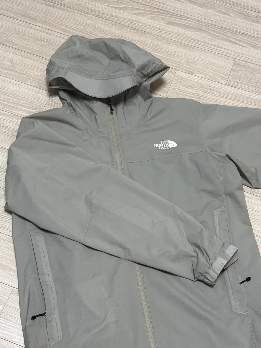 [L] The North Face Venture Jacket Windbreaker (Japanese version, NP12306)