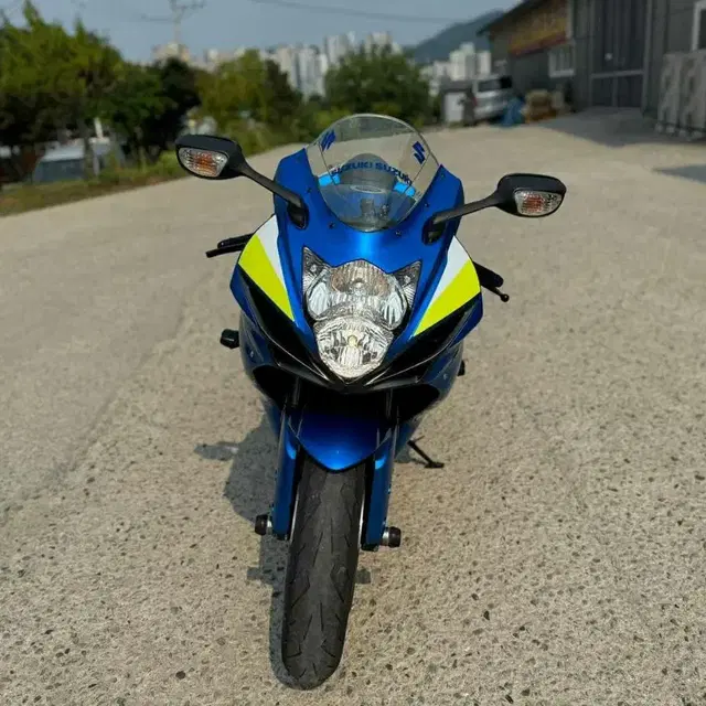 스즈키 gsx r600 17년형 완전A급 판매합니다