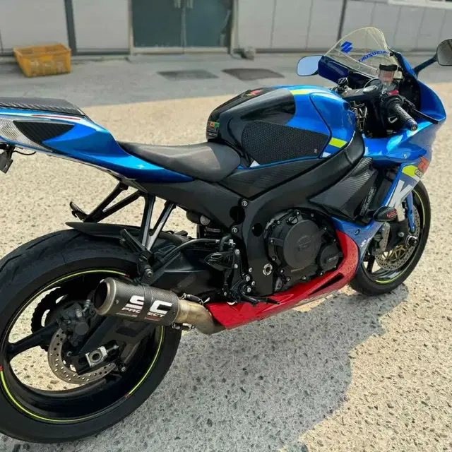 스즈키 gsx r600 17년형 완전A급 판매합니다