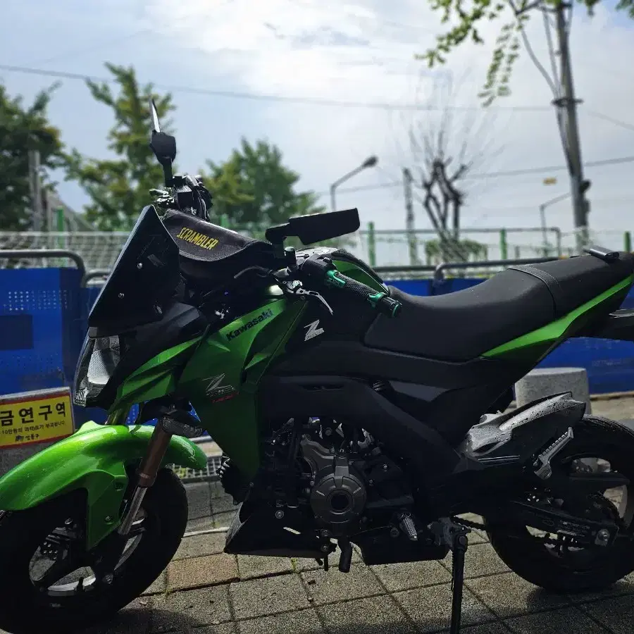 가와사키 z125  팝니다.