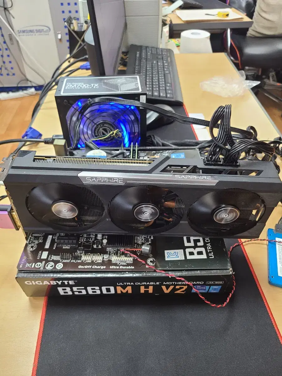 (택포) 라데온 AMD R9 390 8GB 그래픽 중고