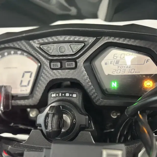 17년식 혼다 CB650F 2만Km 깔끔한 차량 판매합니다.