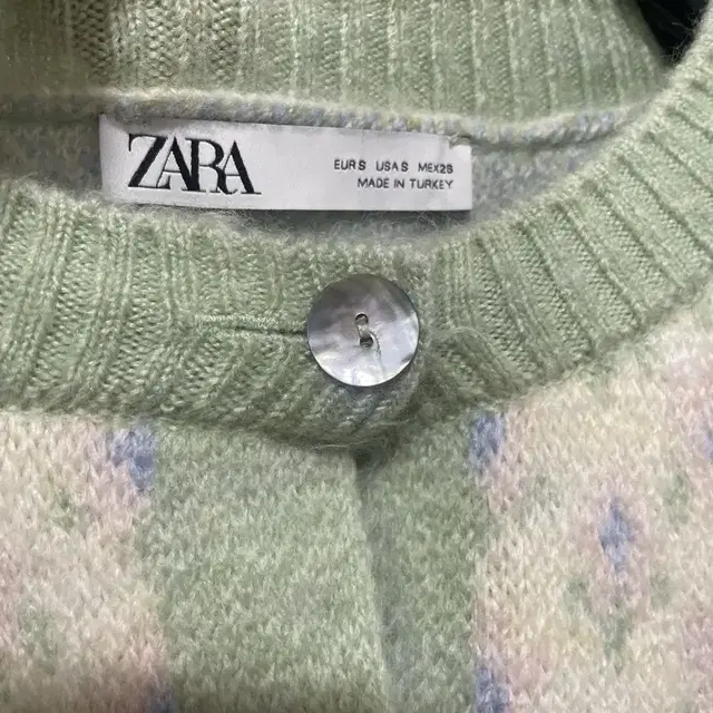 ZARA 자라 배색 니트가디건:) 스웨터