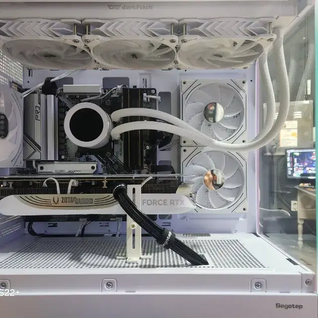 7800X3D RTX4080SUPER 게이밍 컴퓨터