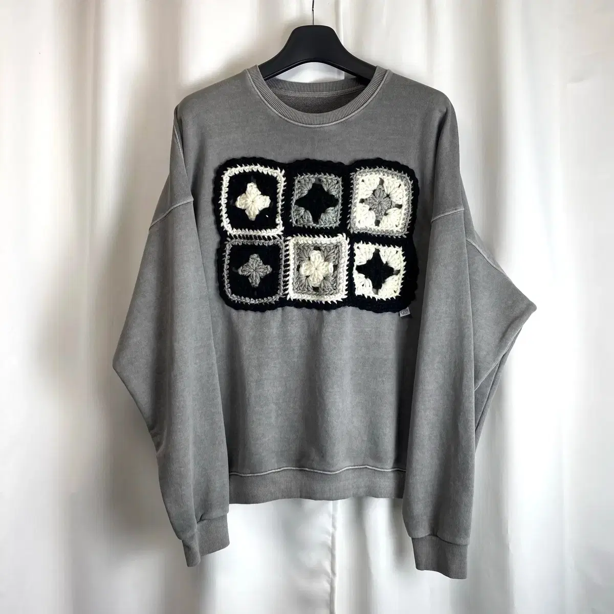 Greygrit Monogrammed Overfit Sweatshirt Man to Man T-Shirt