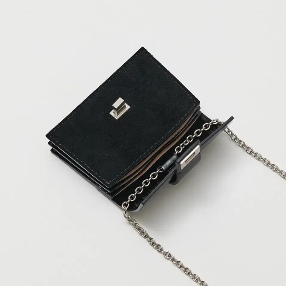 [eklar] Berti chain wallet (Suede Black)