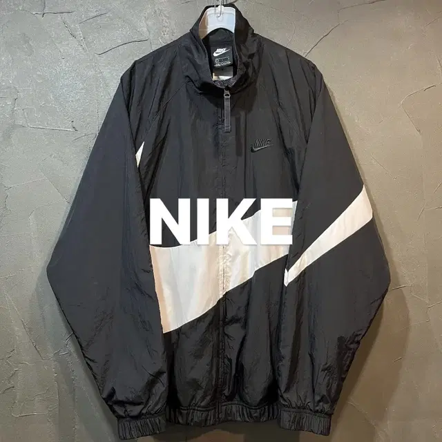 [L] NIKE 나이키 빅스우시 바람막이