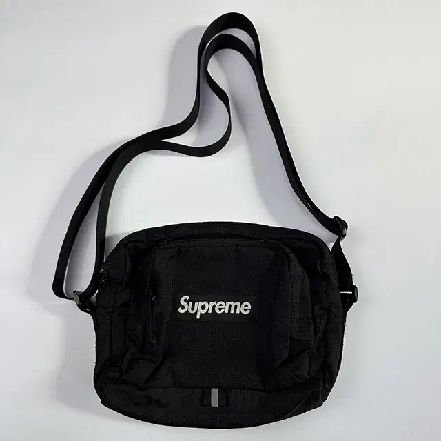 SUPREME 19SS Shoulder Bag 슈프림 숄더백