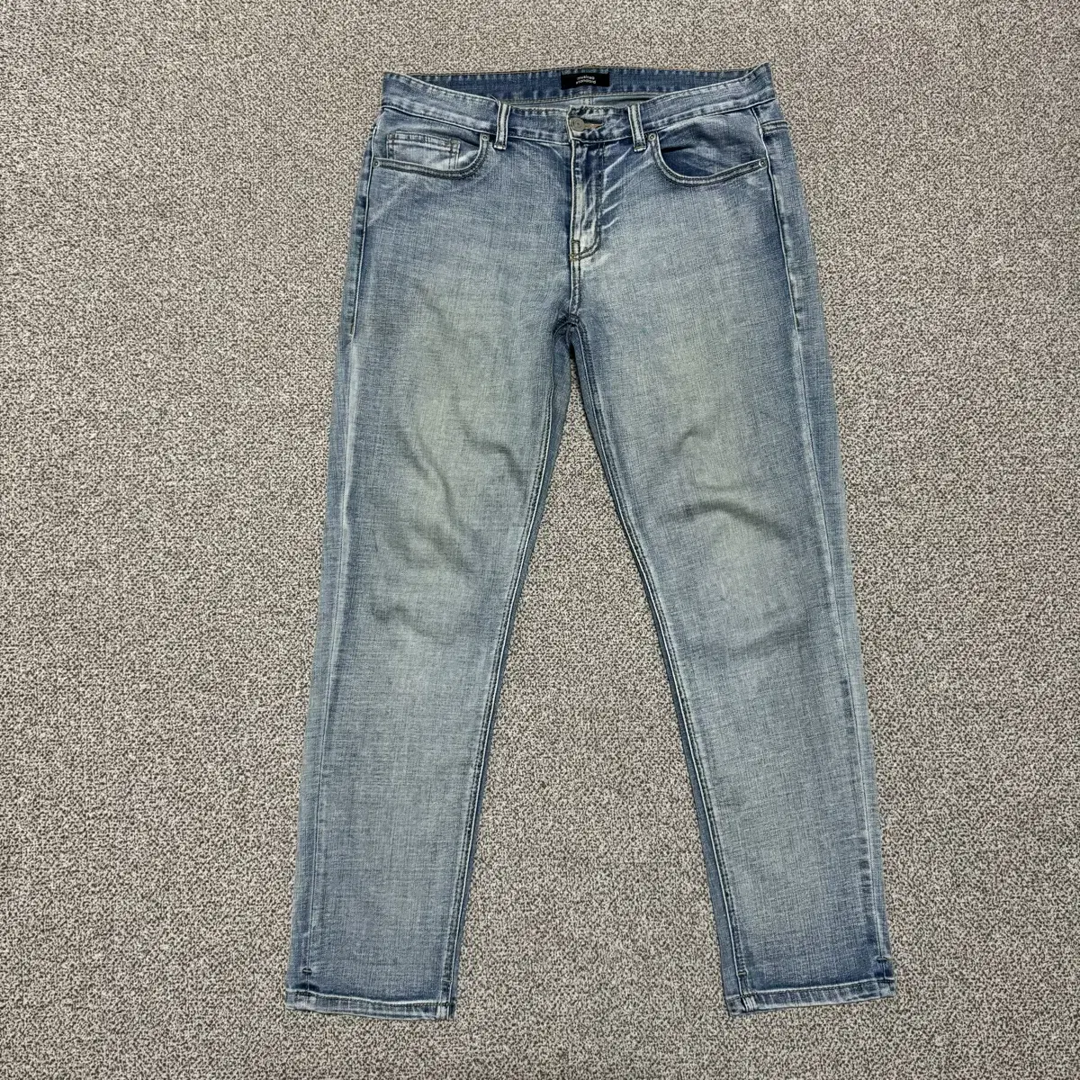 34 Unisex Standard Jeans