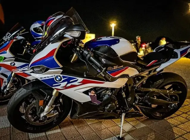 BMW S1000RR M패키지 팝니다