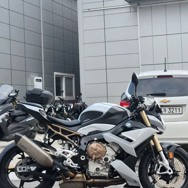 특가)bmw s1000r 22년 1만키로 상태굿 신차보증최저가 판매합니다