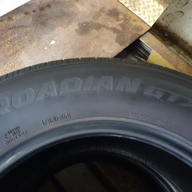 중고타이어 넥센 로디안GTX 235/65R 17 104H