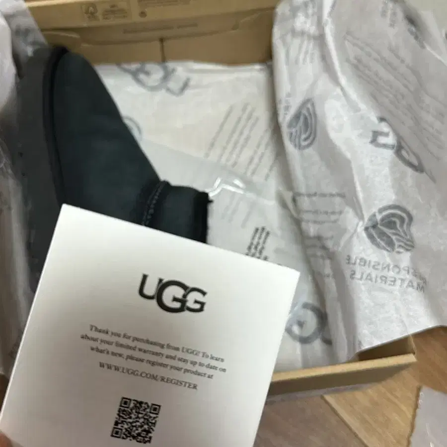 [정품] UGG 어그 클래식 울트라 미니 부츠 240