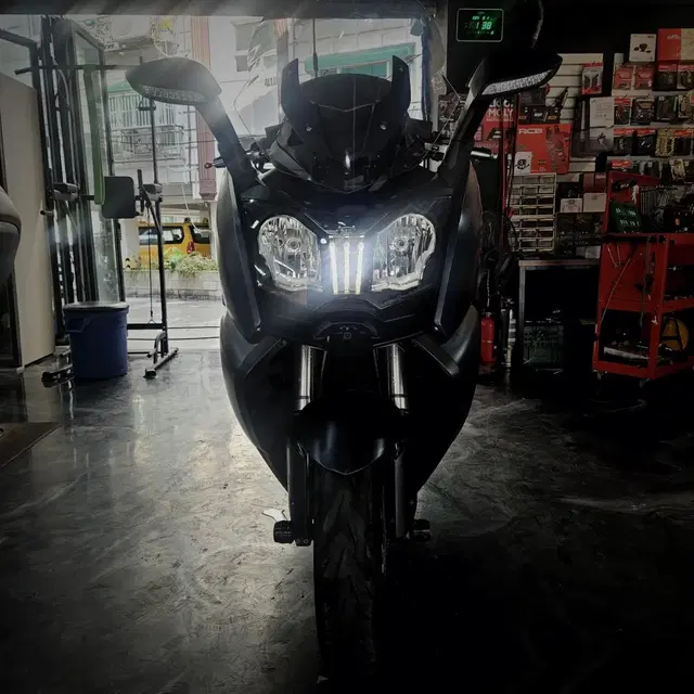 BMW C650GT 19년식 짦은 키로수 12.XXX KM