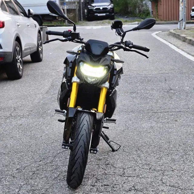 BMW g310r 24년식  800km짧은키로수신차급 차량 판매합니다.