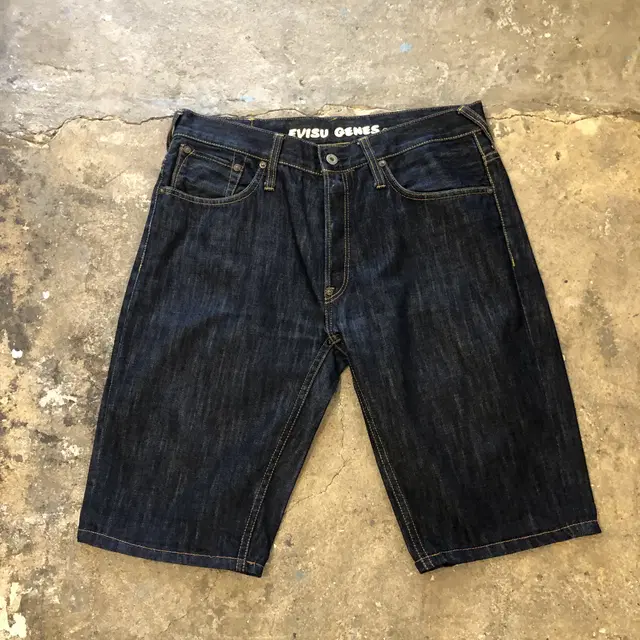 Y2K Evisu shorts - 32