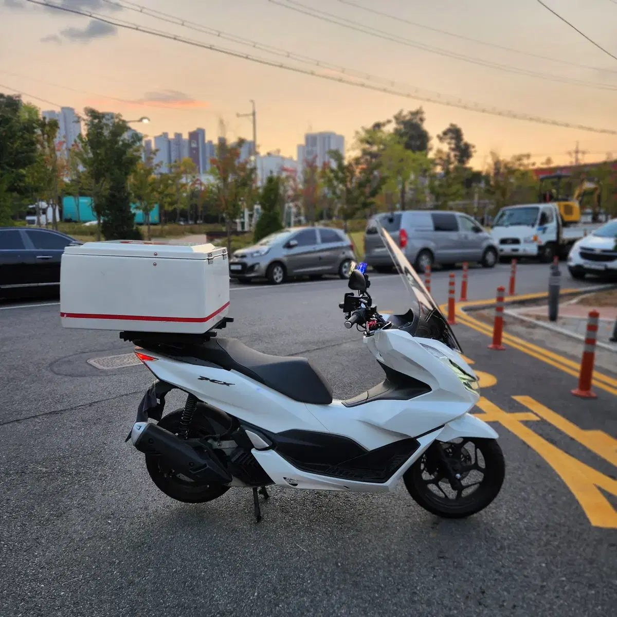 Pcx abs 23년식 9900km 배달세팅