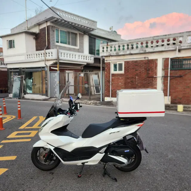 Pcx abs 23년식 9900km 배달세팅